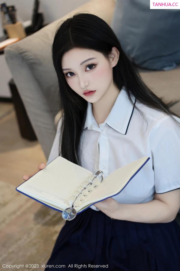 刘美含 刘美含 [XiuRen]高清写真图 2023.11.22 No.7697 大橘BBKira 丝袜短裙第24张图片